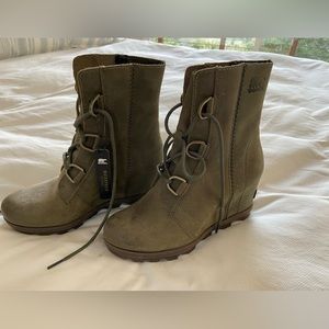 NEW Sorel Joan of Arctic Wedge II Boots